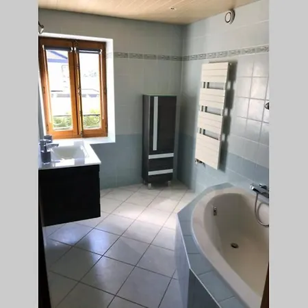 Charmant Avec Piscine Casa de Férias *