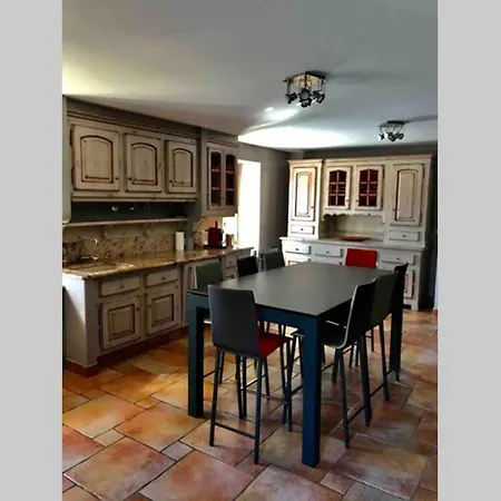 Charmant Avec Piscine Casa de Férias Arenthon